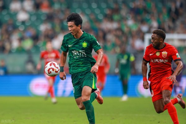 老牌配资平台论坛 国安续约范双杰真的稳吗？年轻后卫扎堆，看似光明实则暗藏隐患！